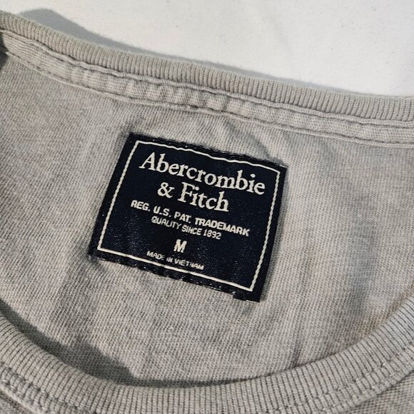 Abercrombie & Fitch - Men's Long-Sleeve Striped Pocket Tee Grey Medium - Picture 10 of 15